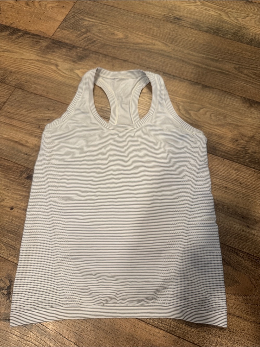 Athleta momentum tank top M